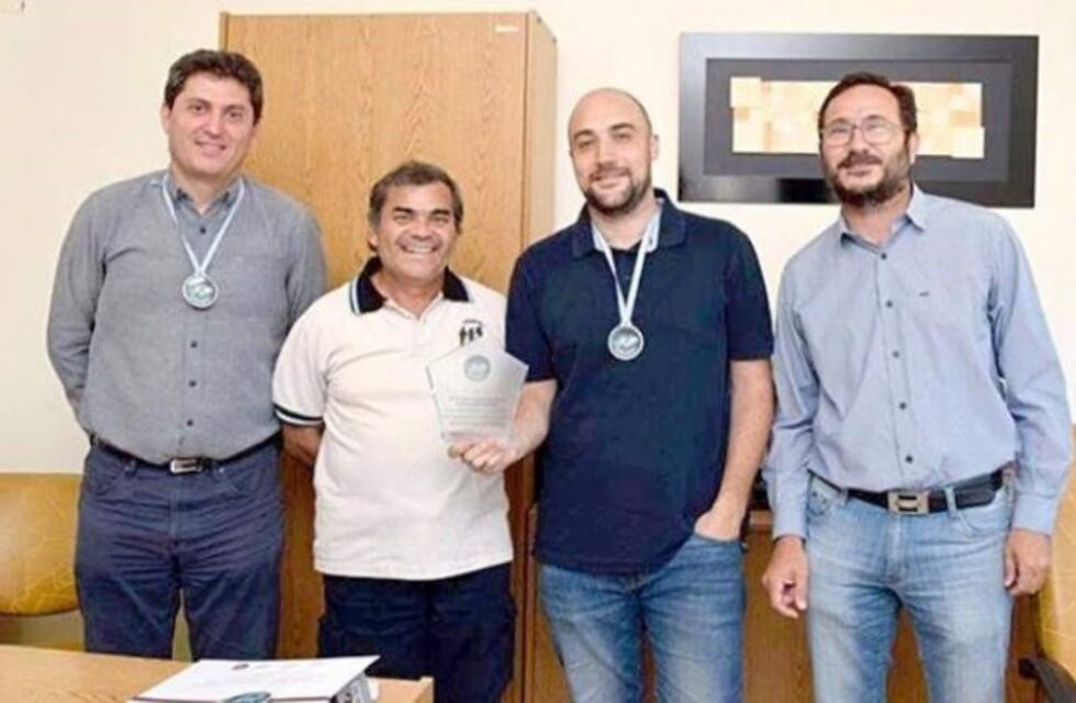 Docentes de UTN premiados por colaborar con veteranos de Malvinas