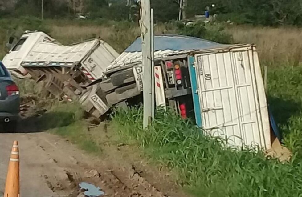 Un camionero falleció tras volcar en la ruta 34 y sospechan que se descompensó