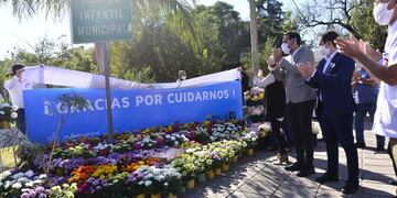 El reconocimiento fue gracias a la donación de floristas y viveros\u002E