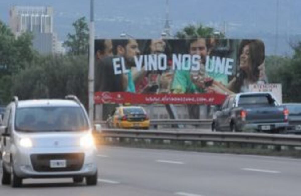El vino podría quedar exceptuado de la prohibición de publicidad porteña