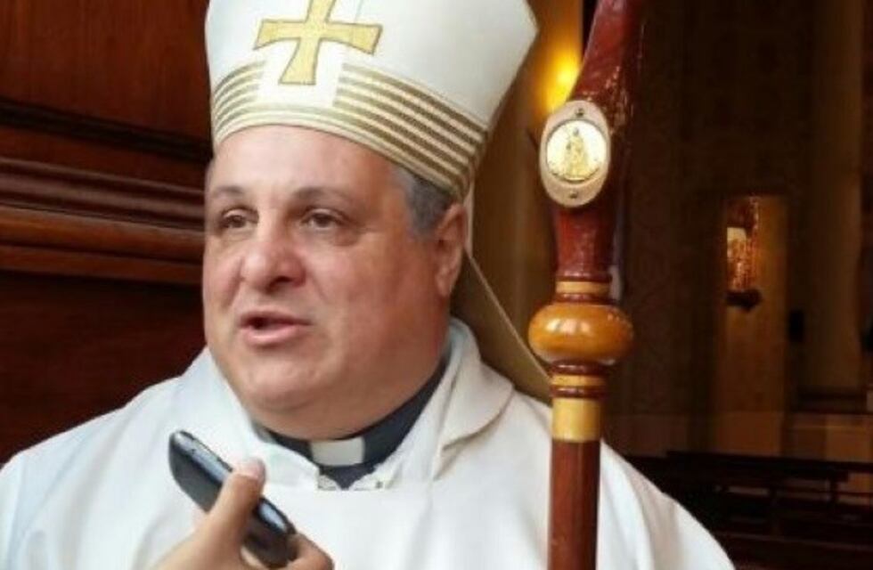 El Arzobispo de Mendoza le escribió a Suarez para que vete la 7722