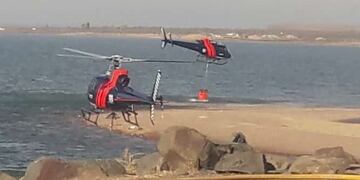 El Cuerpo de Aviación Policial (CAP) realizó este jueves el ejercicio final de los entrenamientos anti incendios en El Carrizal\u002E
