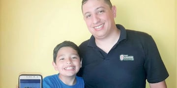 Fabricio creó la app con ayuda de su papá Leandro\u002E