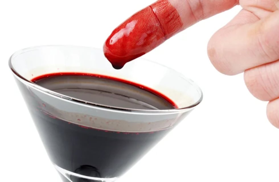 ¿Qué pasa en el cuerpo cuando bebemos sangre? revelan porqué hay que tener cuidado