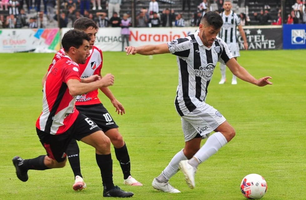 Chaco For Ever y Deportivo Maipú igualaron 2-2 en Resistencia, punto que le sirvió al equipo de Chaco