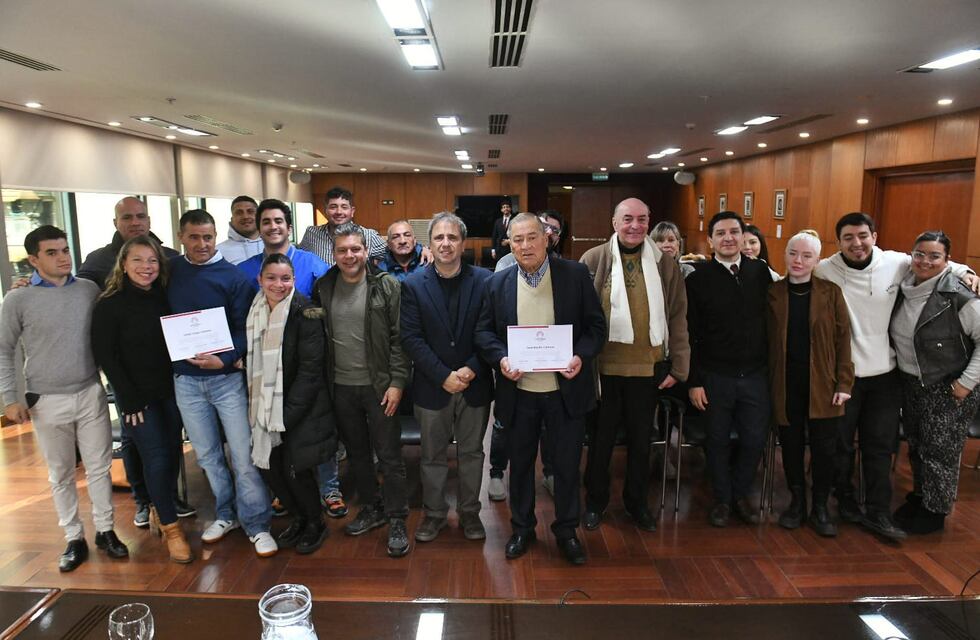 Distinción para dos figuras del ciclismo tucumano