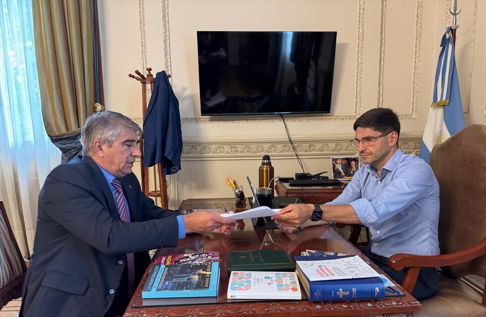 Maximiliano Pullaro envió a la Legislatura los pliegos con los nombres para la Corte Suprema