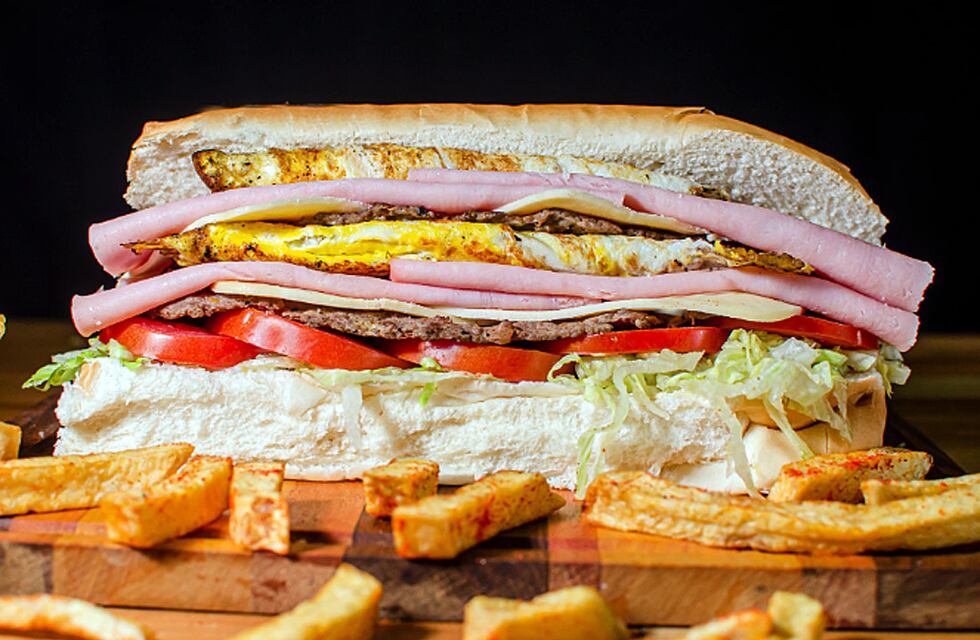 Convocan a “jurados populares” para degustar lomitos de Córdoba: requisitos y cómo anotarse