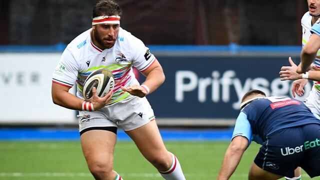 Eduardo Bello, de Villa María, jugará en la máxima categoría del rugby inglés.