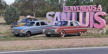 Fanáticos de Ford Falcon de todo el país se reunieron en Potrero de los Funes. (Foto: Facebook / Javier Albornoz)
