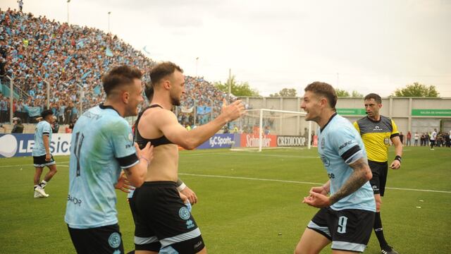 Joaquín Susvielles, cerca de seguir en Belgrano. Y Pablo Vegetti, a mitad de camino (Foto: Federico López Claro / La Voz).