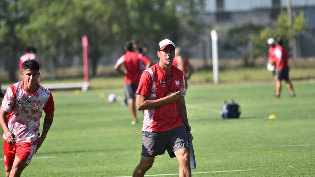 Lucas Bovaglio sigue evaluando a su plantel previo al debut en Liga Profesional.