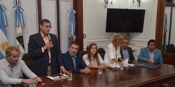 Firma de contrato de obra publica