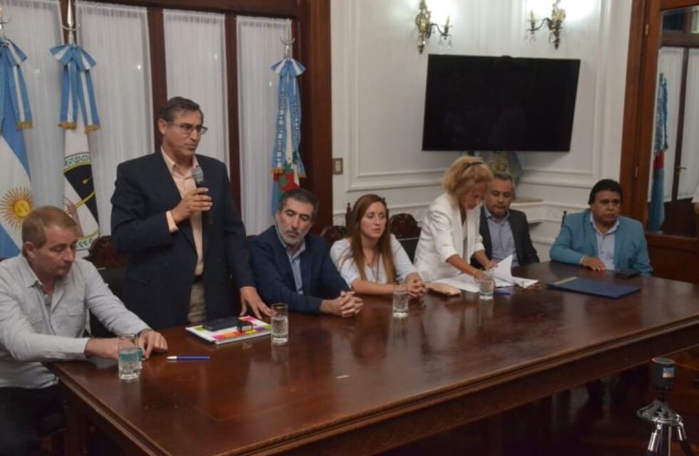 El Gobierno repavimentará el acceso a Bañado de Los Pantanos