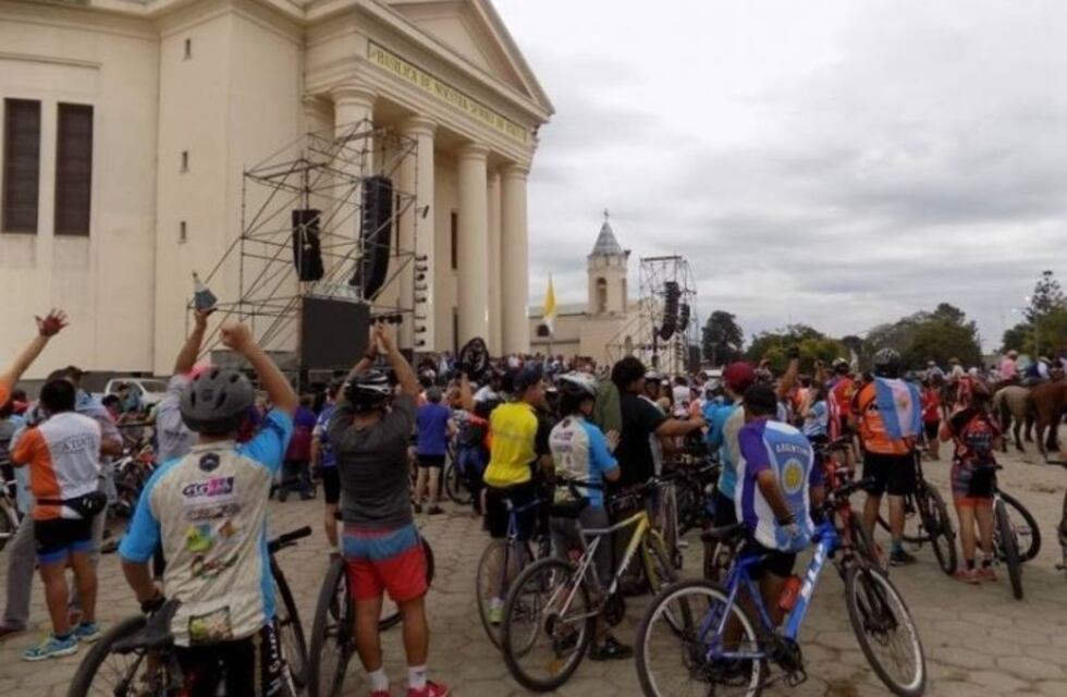 Pedirán apoyo a Provincia y Nación para construir un paseo de compras en Itatí