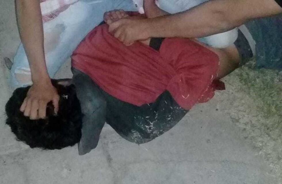 Los vecinos lo atraparon robando y el delincuente les hizo un particular pedido en San Juan