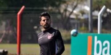 Facundo Erpen cumplió la fecha de suspensión y retorna a la zaga central para un partido decisivo\u002E