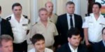 Pullaro compartiu00f3 micru00f3fonos con el secretario de Seguridad de la Naciu00f3n, Eugenio Burzaco y con el intendente de Santa Fe, Josu00e9 Corral.