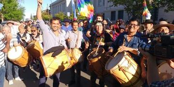 El intendente participó de la Marcha de los Bombos en Alta Gracia