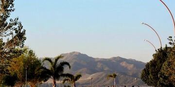 Costanera de Villa Carlos Paz en invierno 2020 ok\u002E (Foto: VíaCarlosPaz)\u002E