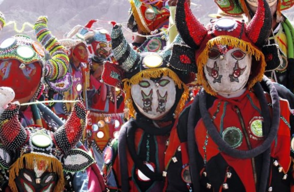 Cerca de 13 mil personas viajaron al carnaval jujeño desde Salta