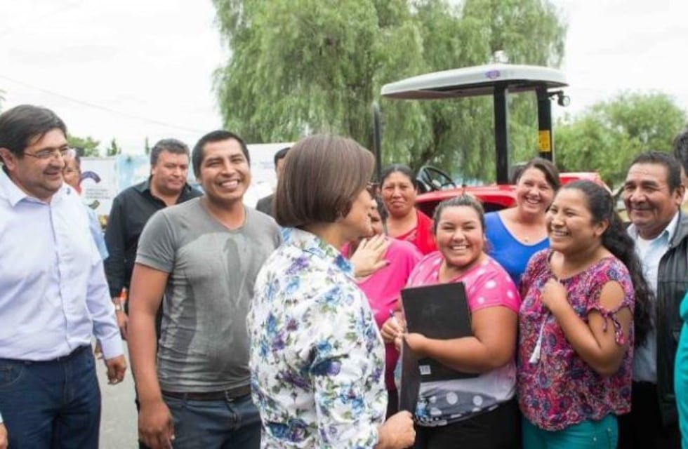 Corpacci hizo foco en la importancia de la producción y estuvo entregando maquinaria y créditos en Capayán