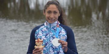 Los vecinos de barrio Ferreyra sorprendieron a Cecilia Biagioli y le hicieron un reconocimiento por la medalla obtenida en Lima 2019\u002E