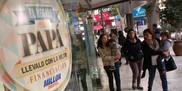 Las ventas cayeron un 3,8% en junio\u002E El peor mes del año\u002E