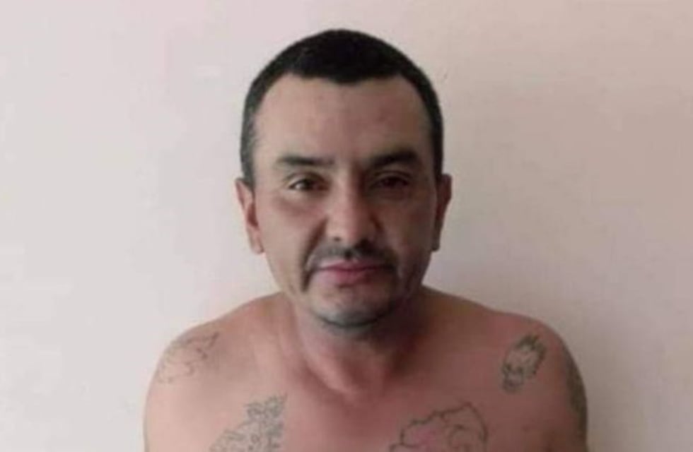 Buscan a un preso con COVID-19 que se fugó de la comisaría de Orán