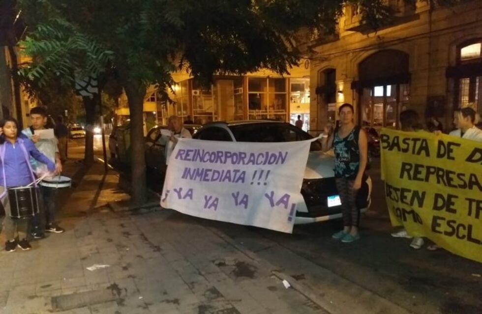 Acusan a restaurante rosarino por despedir a una activista gremial enferma