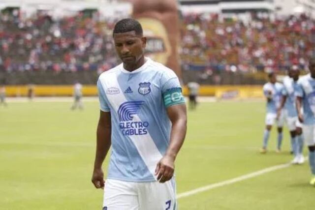 El capitán de Emelec fue filmado alcoholizado en la previa al partido con River\u002E