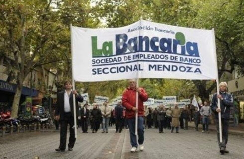 La próxima semana no habrá actividad bancarias por dos días