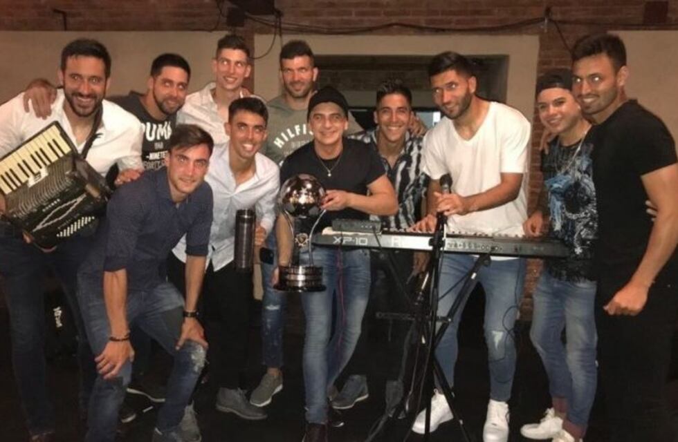 El festejo íntimo del plantel de Independiente