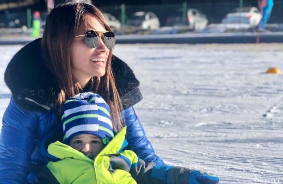 Antonela Roccuzzo y sus hijos pasaron un día de juegos en la nieve