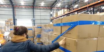 Coronavirus: llegó un nuevo avión de China con insumos para la provincia de Buenos Aires\u002E (Twitter/@SaludBAP)