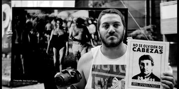 El fotógrafo no sobrevivió a la colisión frontal registrada este lunes a la noche\u002E