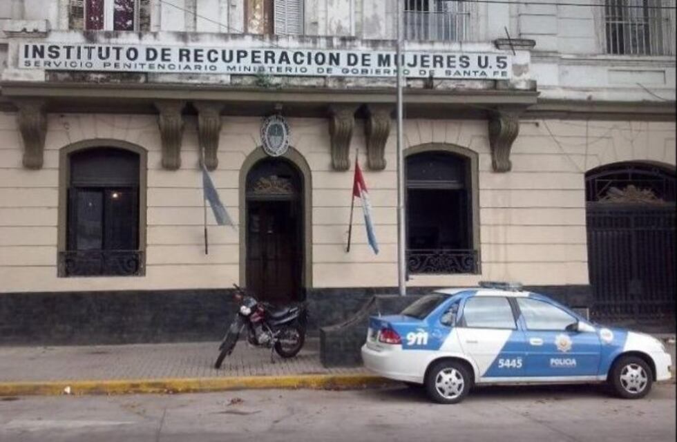 Requisa terminó en incidentes y quema de colchones en la Unidad 5 de mujeres