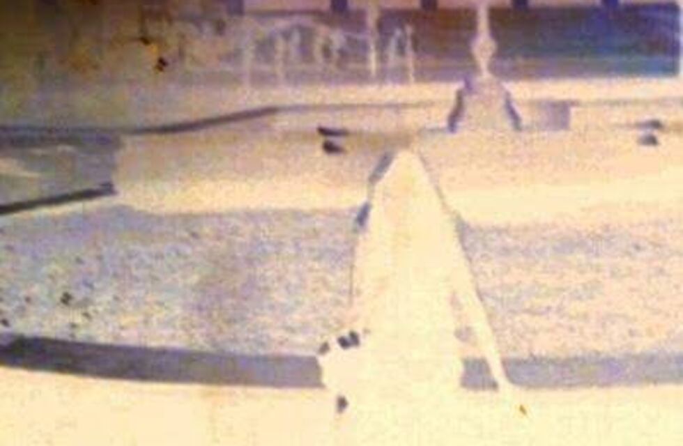 ¿Otro fantasma en el Hotel Edén?: un turista captó una extraña sombra