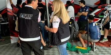 AFIP efectuando un operativo de control de empleo\u002E (TC)
