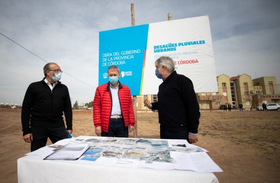 Schiaretti y Llaryora, juntos en la inauguración de un desagüe en zona sur