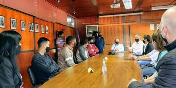 Cinco jóvenes consiguieron trabajo mediante la oficina de empleo en Montecarlo