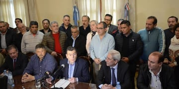 Zamora anunció que el 14 de junio se abonará el aguinaldo y el 19 de julio, un bono de $8\u002E000