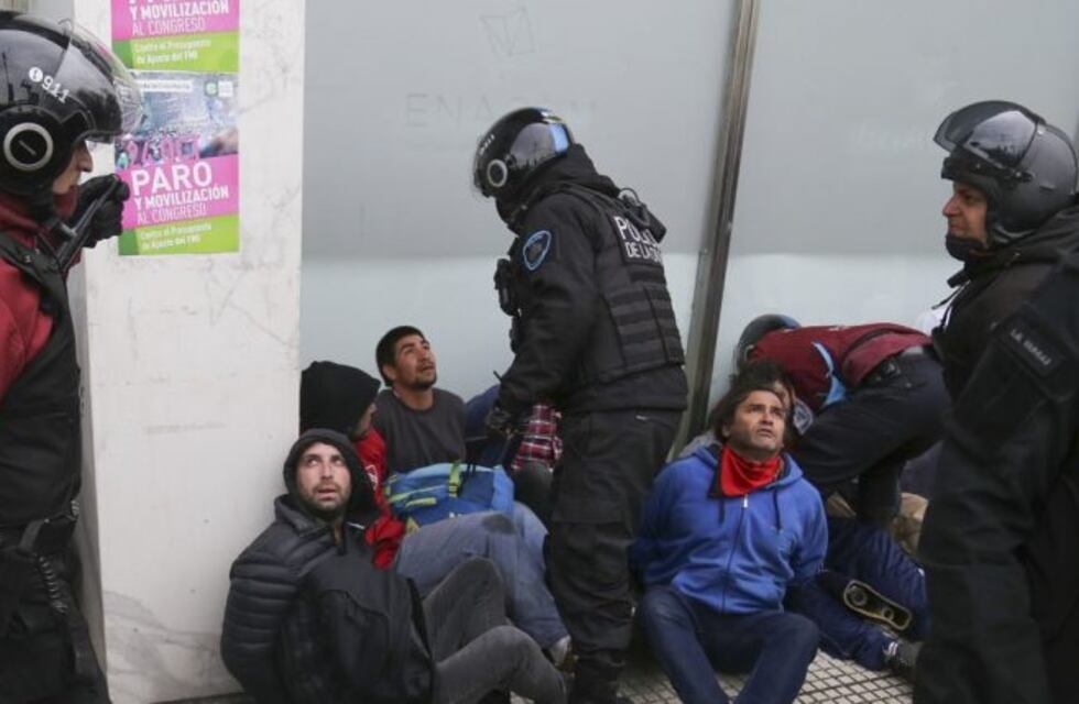 Liberaron a los 27 detenidos durante los incidentes frente al Congreso