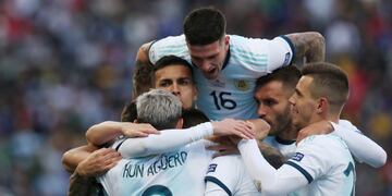 Soccer Football - Copa America Brazil 2019 - Third Place Play Off - Argentina v Chile - Arena Corinthians, Sao Paulo, Brazil - July 6, 2019 Argentina's Sergio Aguero celebrates scoring their first goal with team mates REUTERS/Amanda Perobelli