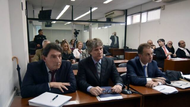 DYN01, BUENOS AIRES, 08/05/2017, EL EX VICEPRESIDENTE AMADO BOUDOU EN SU PRIMER JUICIO ORAL, POR IRREGULARIDADES EN LA TRASFERENCIA DE UN AUTOMu00d3VIL DE SU PROPIEDAD. EN LOS TRIBUNALES FEDERALES DE COMODORO PY. FOTO:DYN/LUCIANO THIEBERGER.