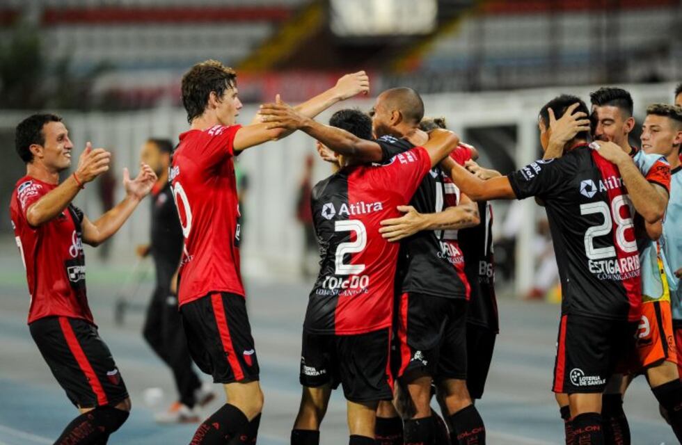 Colón sacó ventaja como visitante tras su debut por Copa Sudamericana