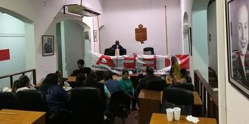 Empleados del Concejo Deliberante realizan paro