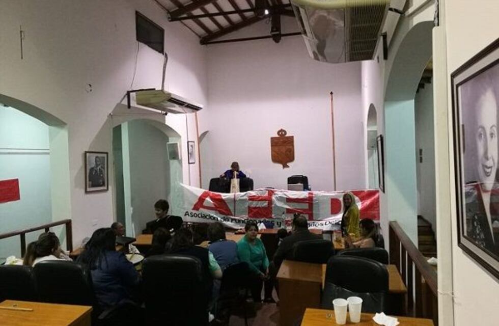 Empleados del Concejo Deliberante de paro por tiempo indeterminado