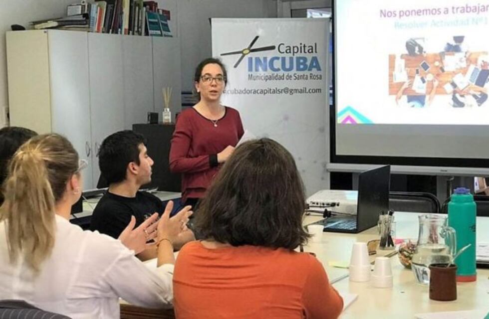 Comenzó el curso para emprendedores denominado "De la idea a un modelo de negocio"