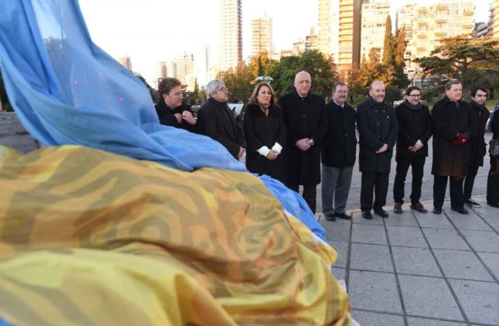 Bonfatti señaló que la política del Gobierno "agudiza aún más los problemas del país"